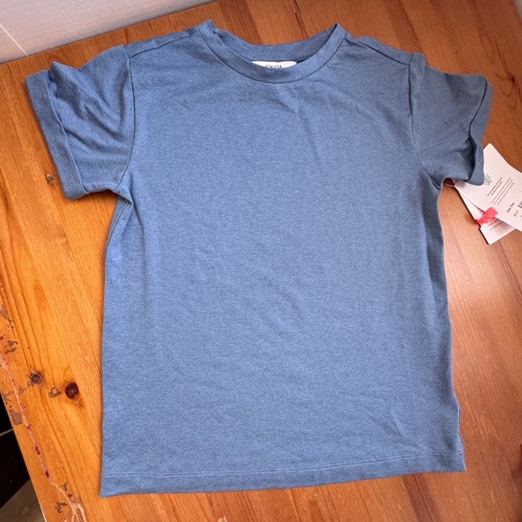 Athleta Other - Athleta girl up tempo roll sleeve shirt blue size 6 nwt